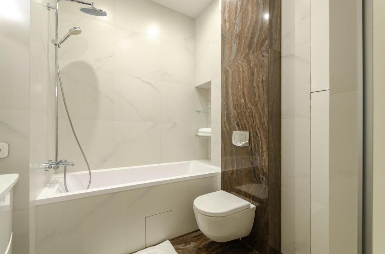 Petrovdom Apartaments 11-212 In Rc Central Park, 7 John Mccain Street Киев Экстерьер фото