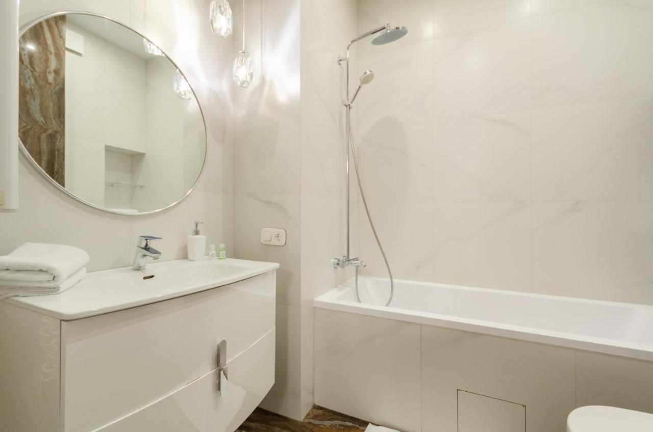 Petrovdom Apartaments 11-212 In Rc Central Park, 7 John Mccain Street Киев Экстерьер фото