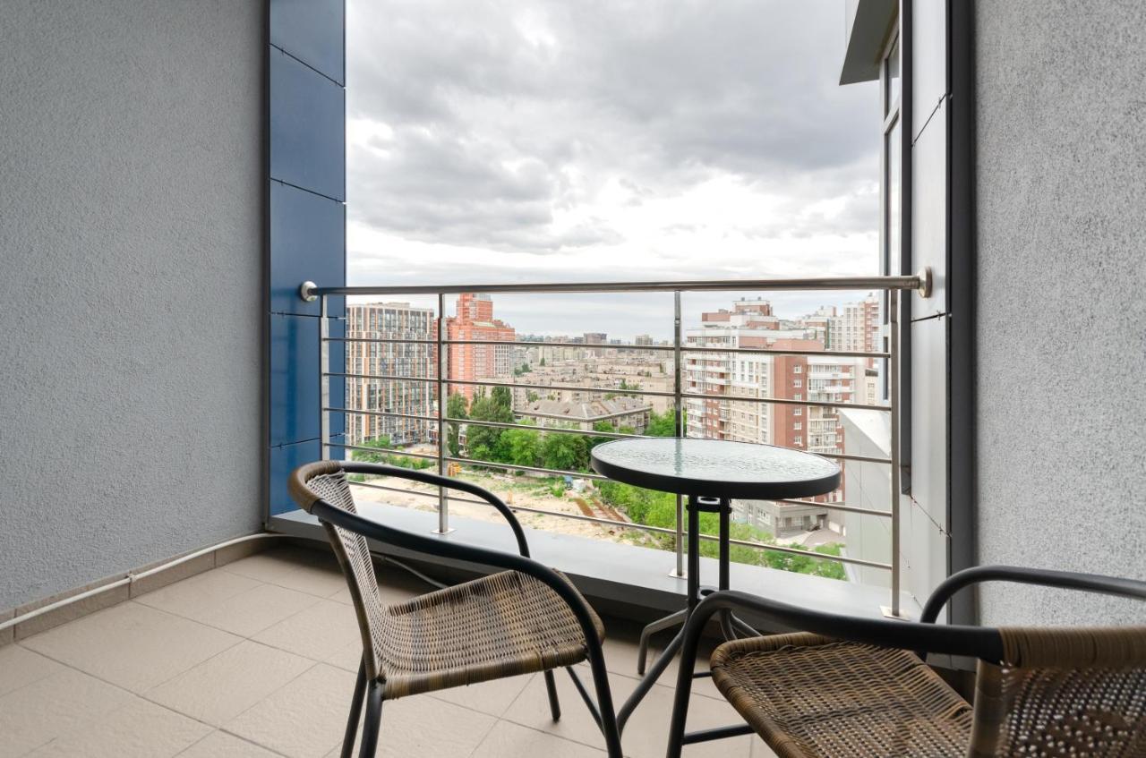 Petrovdom Apartaments 11-212 In Rc Central Park, 7 John Mccain Street Киев Экстерьер фото