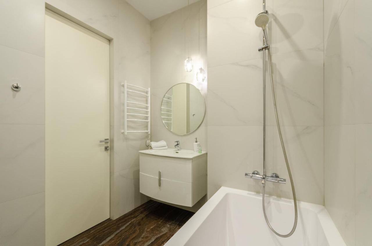Petrovdom Apartaments 11-212 In Rc Central Park, 7 John Mccain Street Киев Экстерьер фото
